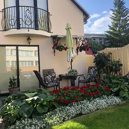 Guest House Nika - Cottages And Rooms In The Heart Of Palanga City Center Exteriér fotografie
