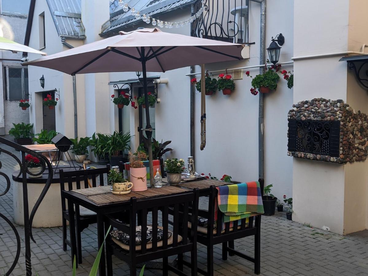 Guest House Nika - Cottages And Rooms In The Heart Of Palanga City Center Exteriér fotografie