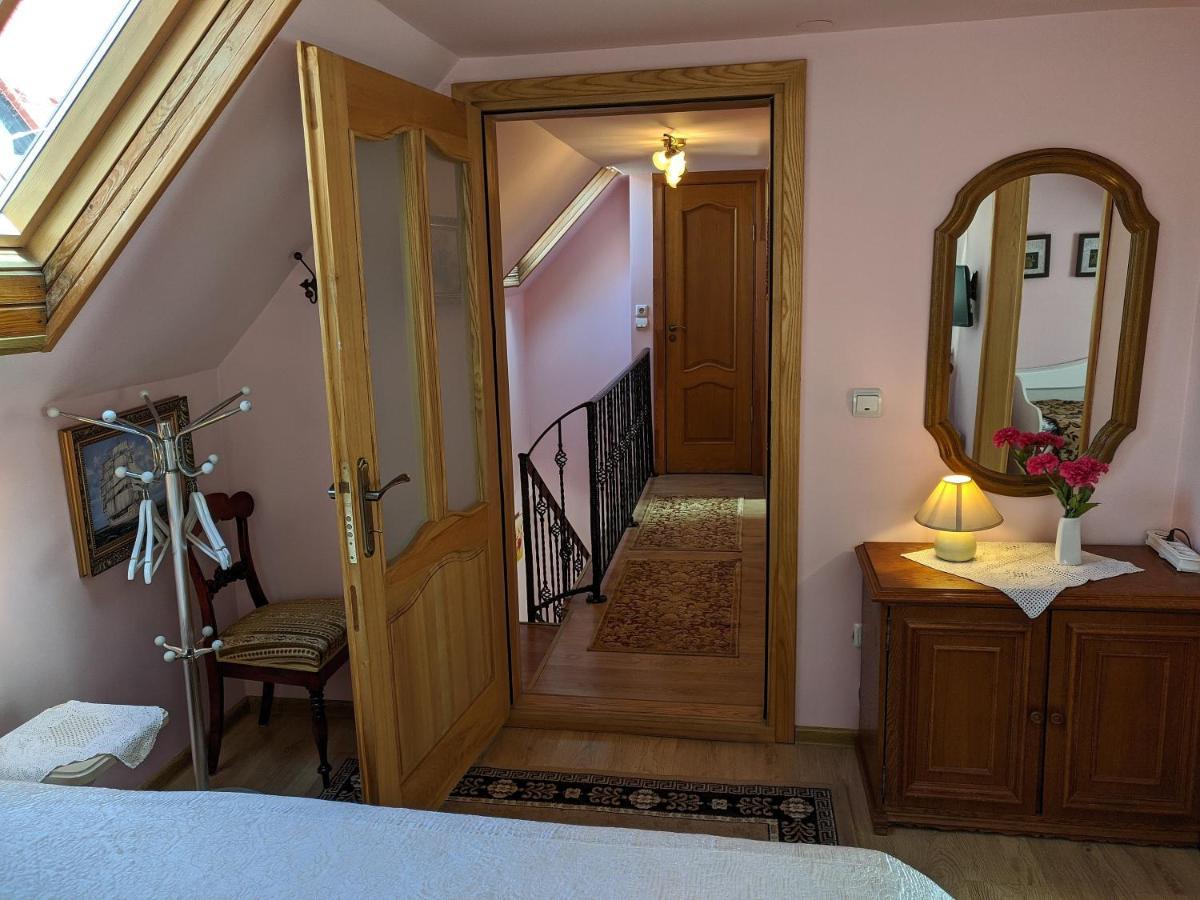Guest House Nika - Cottages And Rooms In The Heart Of Palanga City Center Exteriér fotografie