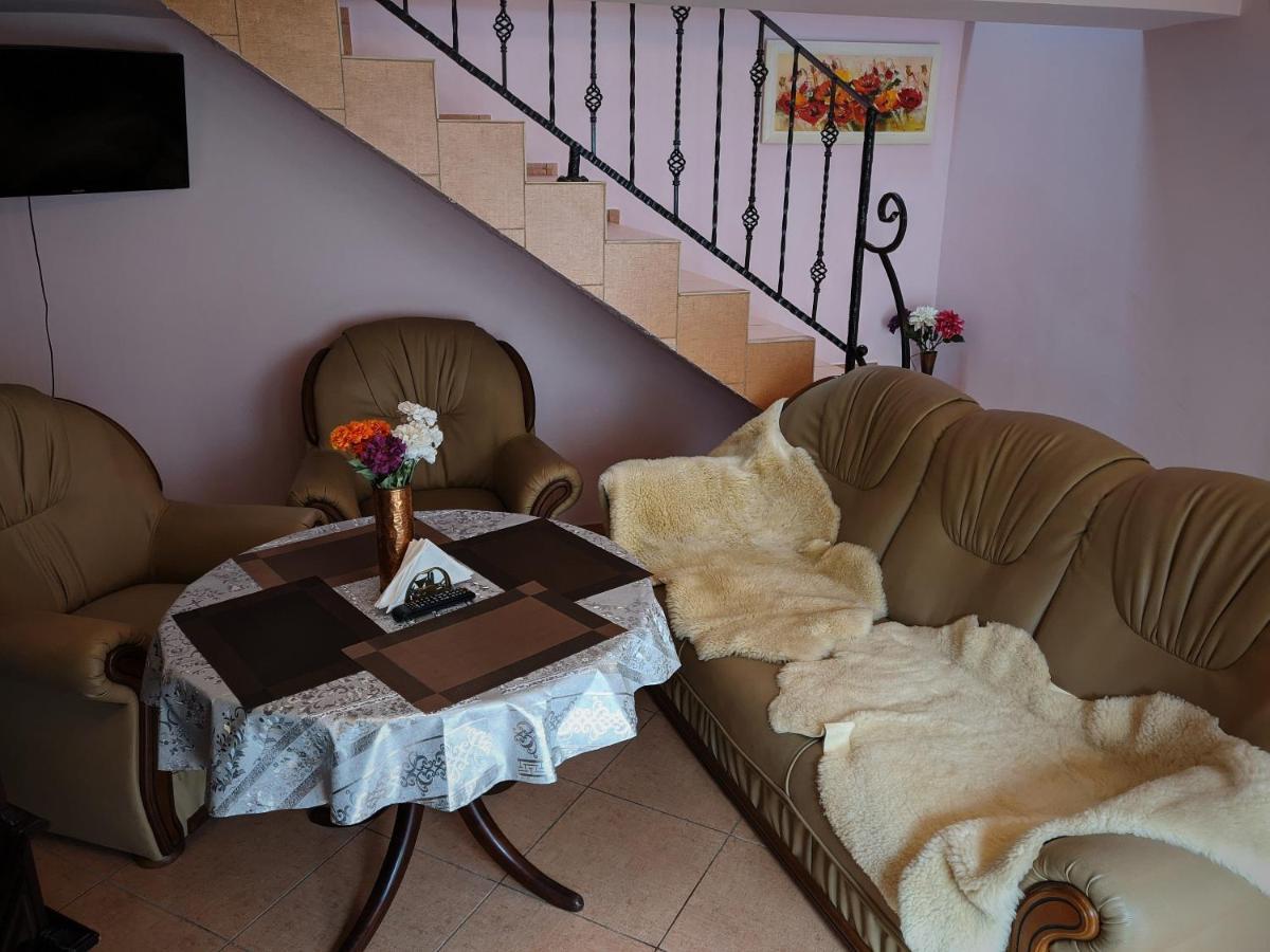 Guest House Nika - Cottages And Rooms In The Heart Of Palanga City Center Exteriér fotografie
