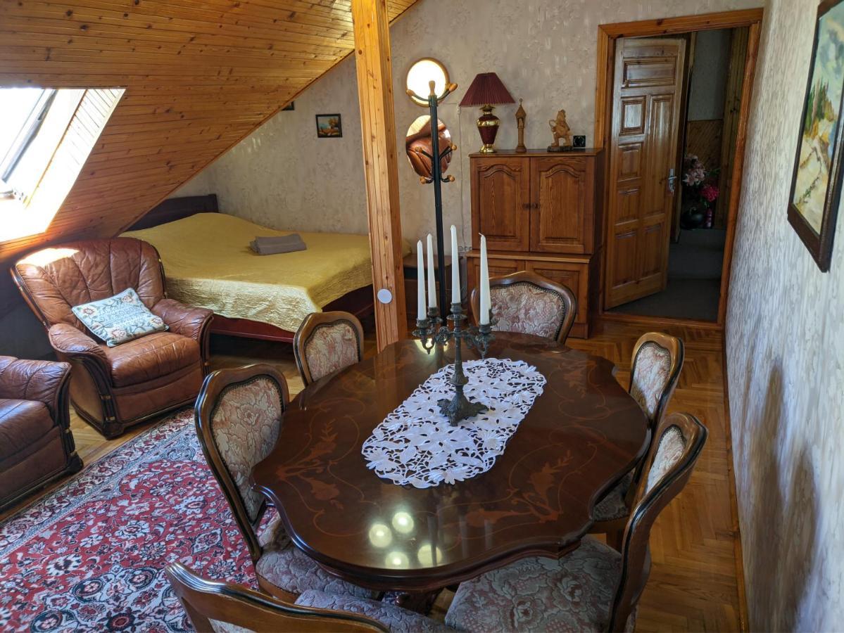 Guest House Nika - Cottages And Rooms In The Heart Of Palanga City Center Pokoj fotografie